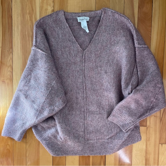 Mauve soft knit Sweater - Picture 1 of 2